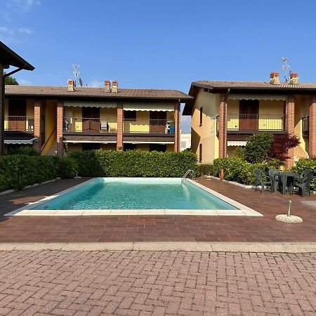 Pool - Marge Apartment - By Host4U パデンゲ・スル・ガルダ エクステリア 写真